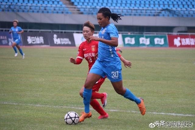 王思雨:观众的欢呼令我兴奋 我认真起来很可怕